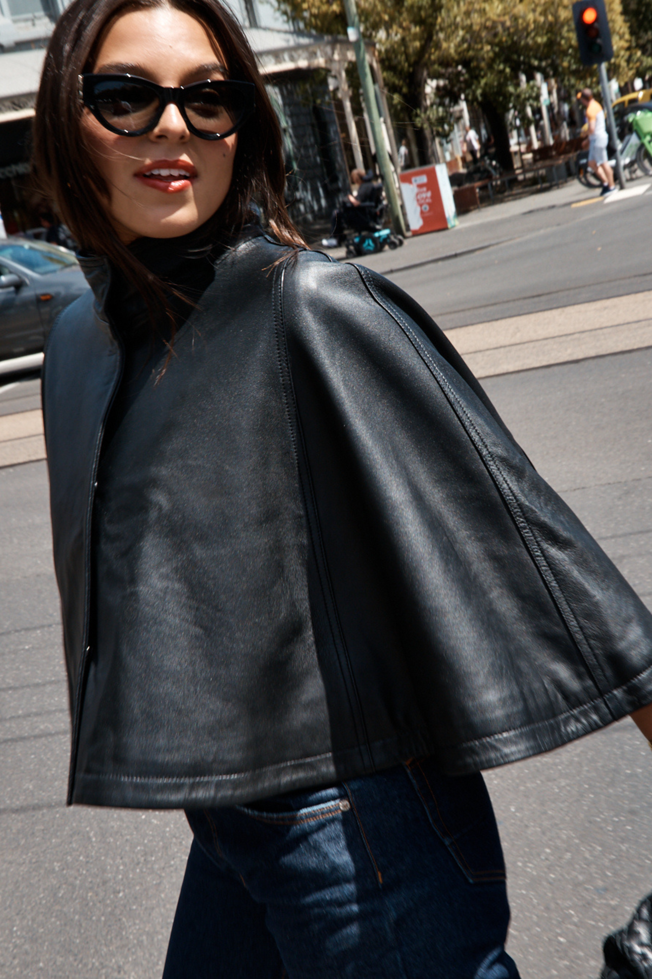 DAKOTA LEATHER CAPE - BLACK