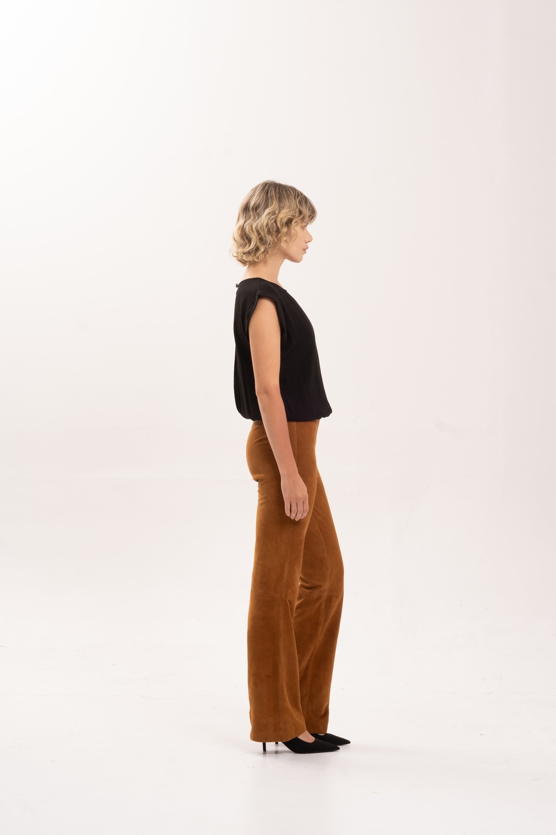KAI BOOTLEG SUEDE PANTS - TOBACCO