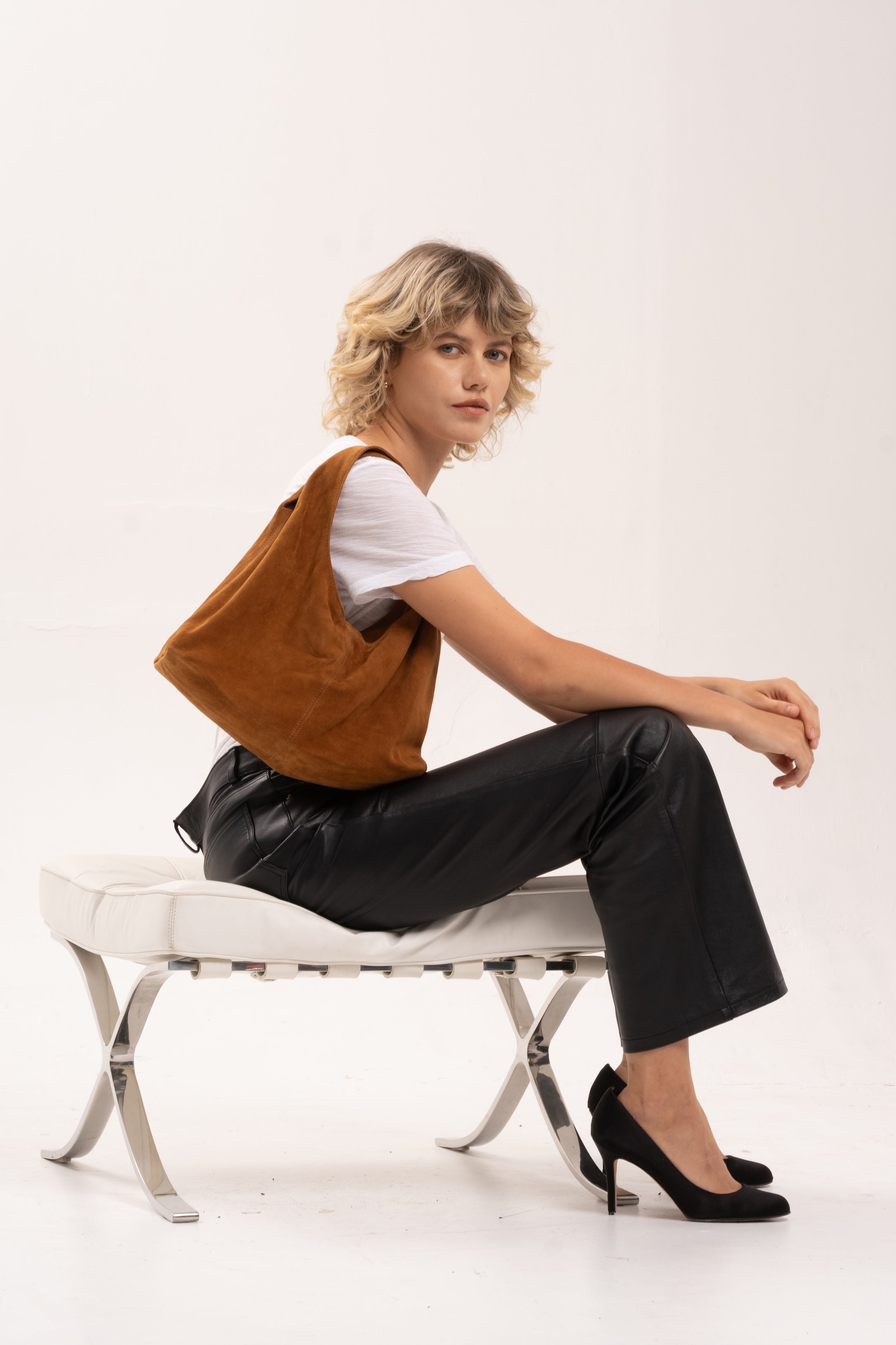 SCARLETT HOBO BAG - TOBACCO